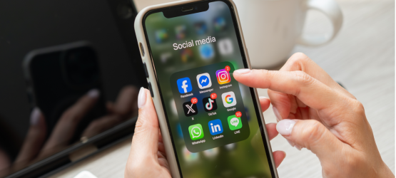 Social media shutterstock